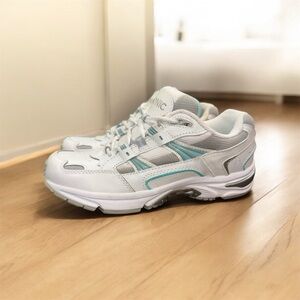 Vionic White and Teal Athletic Sneakers